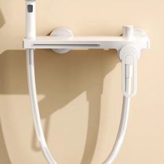 Mitigeur Mural Lérida : Cascade Relaxante et Design Blanc pour Votre Salle de Bain