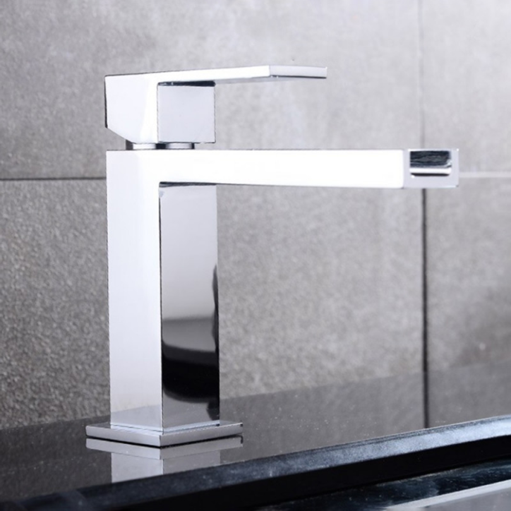 Mitigeur lavabo cascade chrome, France