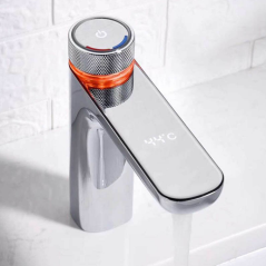 Electro : Mitigeur électronique en chrome, design moderne et innovation au top