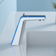 Mitigeur LED chromé : Élégance, innovation et économie pour votre salle de bain
