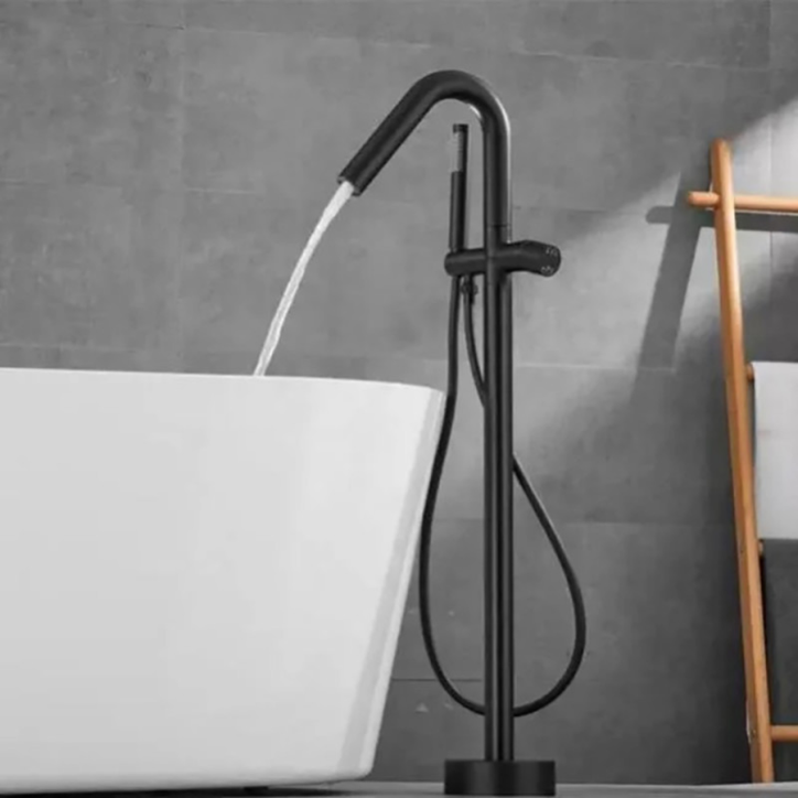 Robinet mitigeur de baignoire au sol noir, Bracchi Robinet mitigeur de baignoire au sol noir, Bracchi