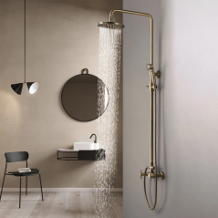 "Zagoria" : La colonne de douche en bronze antique pour une salle de bain chic