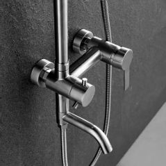 "Colonne Bain-Douche Vonise : Élégance Moderne et Confort Personnalisé"