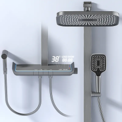 Colonne de douche LED noire Brako : design, confort et technologie innovante