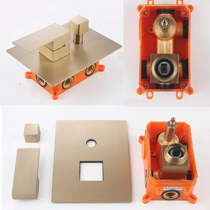 Composition mitigeur de douche encastrée dorée, Benise