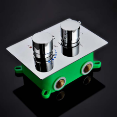 Douche LED Glascow : Luxe Chromé, Sécurité Thermostatique et Écologie